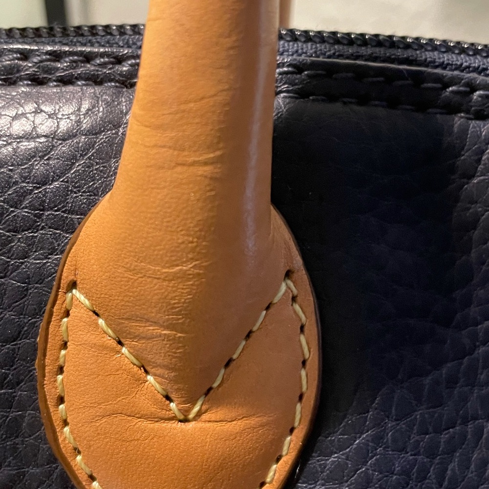 La Tour Eiffel 1887 Leather Handbag - Picture 5 of 16